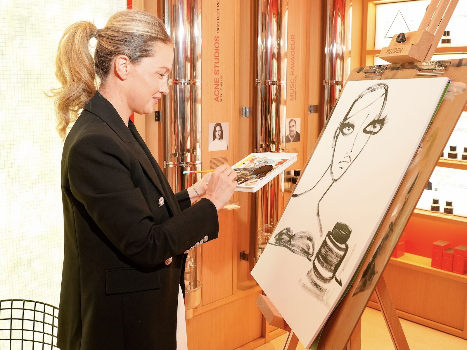 Live sketch artist at Editions de Parfums Frédéric Malle