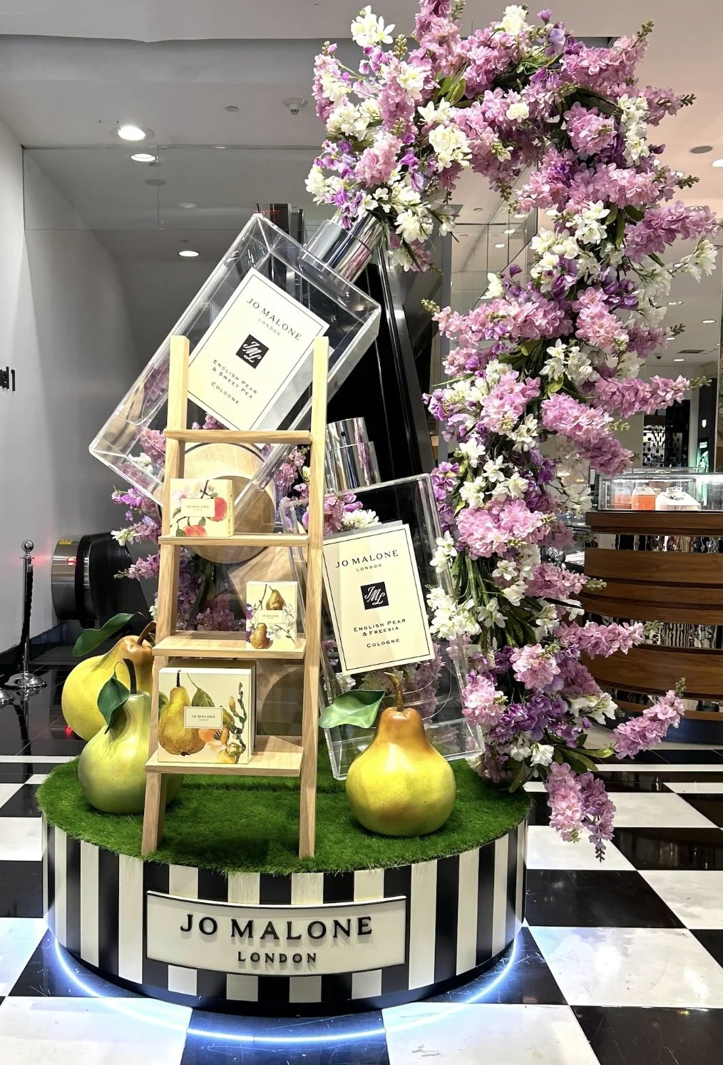 Jo Malone London seasonal WOW installation